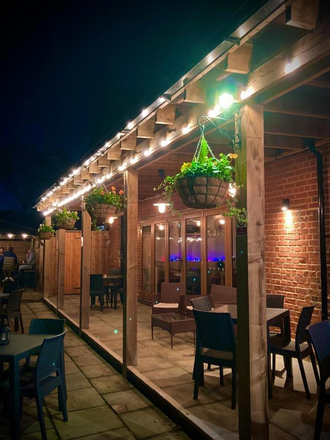 Crown & Anchor Hotell Woking Exteriör bild