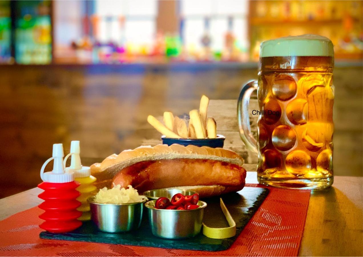 Crown & Anchor Hotell Woking Exteriör bild
